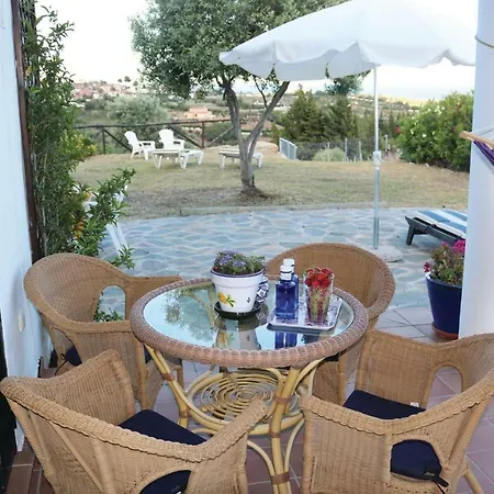Three-bedroom In Апартаменти *